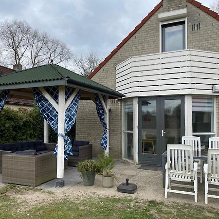 Gezellige Vakantiewoning Aan Het Water In Ewijk - Recreational Only No Workers Luaran gambar