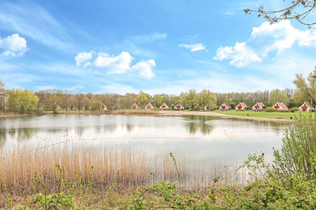 Gezellige Vakantiewoning Aan Het Water In Ewijk - Recreational Only No Workers Luaran gambar