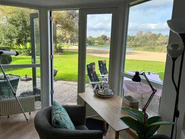 Gezellige Vakantiewoning Aan Het Water In Ewijk - Recreational Only No Workers Luaran gambar