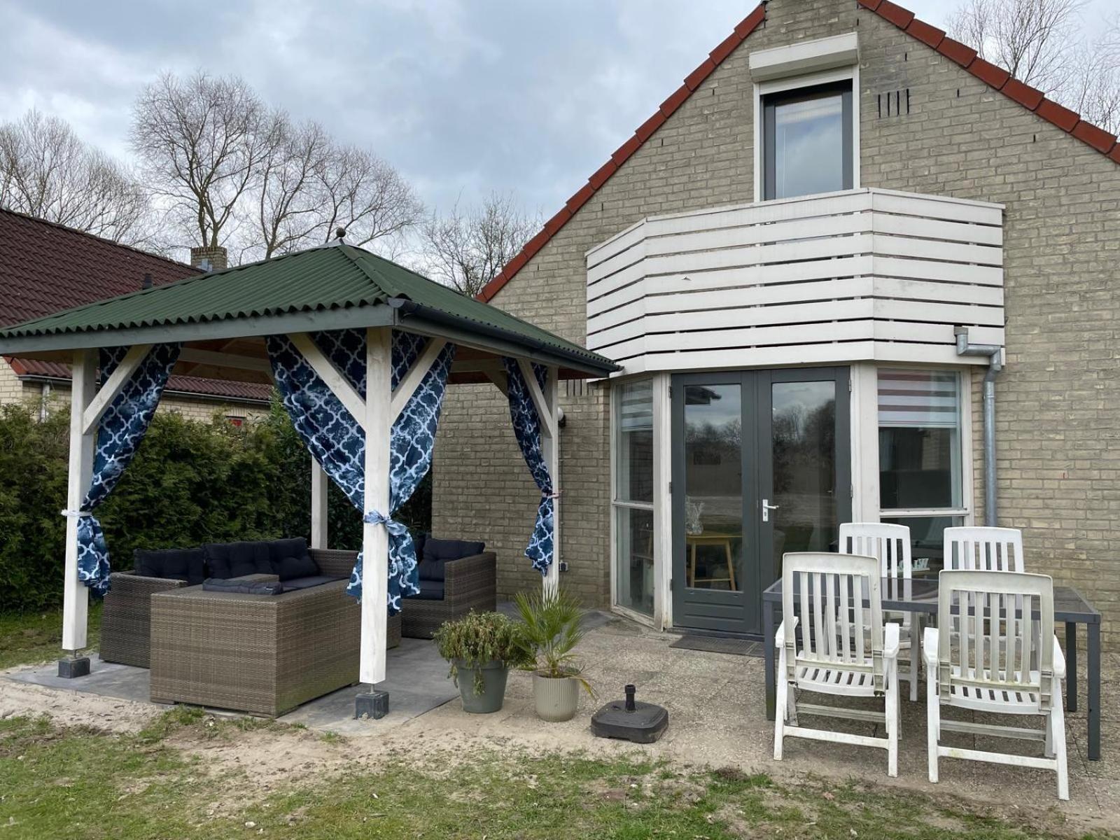 Gezellige Vakantiewoning Aan Het Water In Ewijk - Recreational Only No Workers Luaran gambar